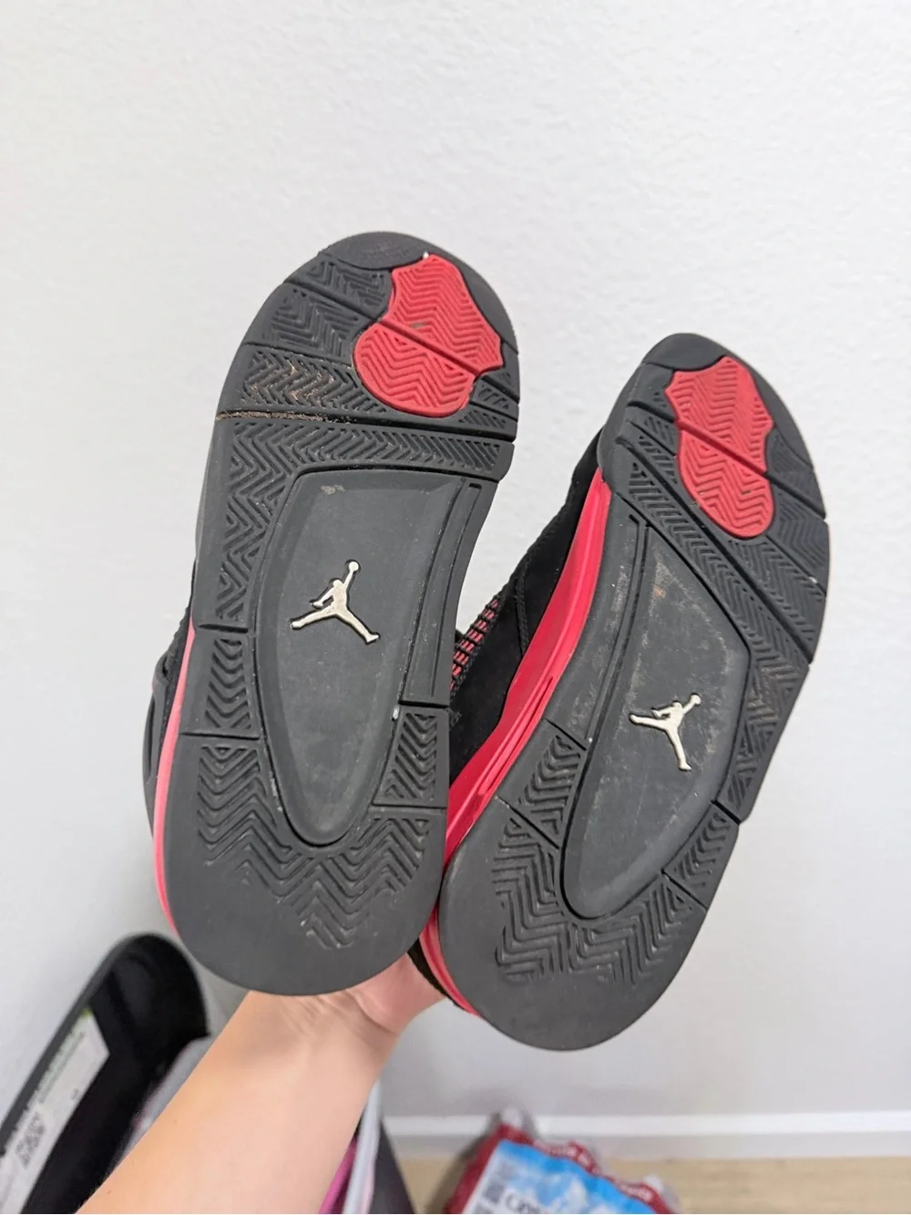Jordan retro 4 black and red